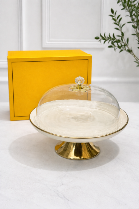 مضيفة حلو  مع غطا