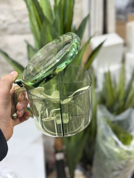 علبة مقسمة للبهار والملح