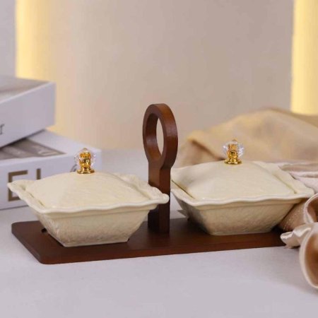 طقم مضايف /2 بورسلان بيج مربع بغطاء قاعدة خشب