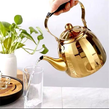 ابريق شاي ذهبي