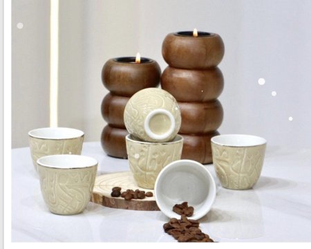 فناجين سادة بيج حز ذهبي